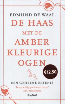 De haas met de amber kleurige ogen