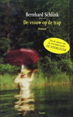 De vrouw op de trap